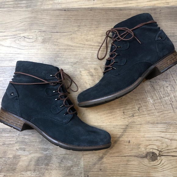 earth brand ankle boots